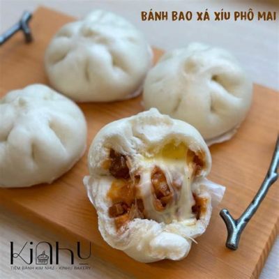  Bánh Bao Xịt Phô Mai Trên Tấm Kim Loại Lóng Lánh: Hương Vị Thiên Đường Trong Mỗi Miếng Cắn?