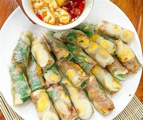  Bánh Tráng Cuốn - Sự Tái Tạo Sành Điệu Của Món Ăn Phố Luôn Mang Lại Nét Mộc Mạc, Thơm Ngát!