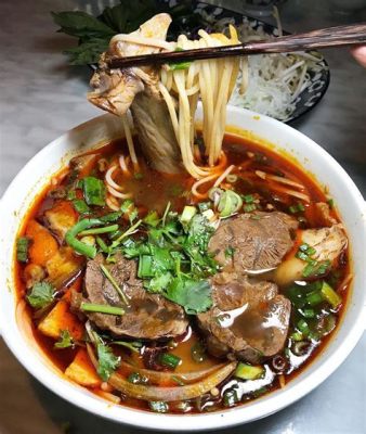  Bún Bò Huế – Món Ngon Chút Đắng, Cay Nồng Khó Quên!