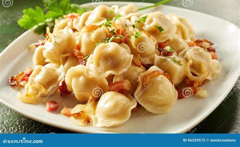  Pelmeni:  Một Cuộc Phiêu Lưu Vị Khối Cảm Hứng Thơm Ngon - Dư Béo Mềm Mai!